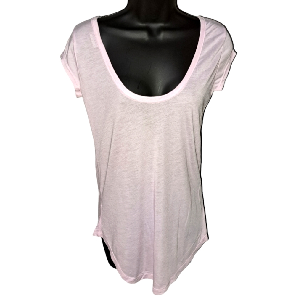 Pretty and Pink Brand New W/O tags lightweight Spring/Summer blouse